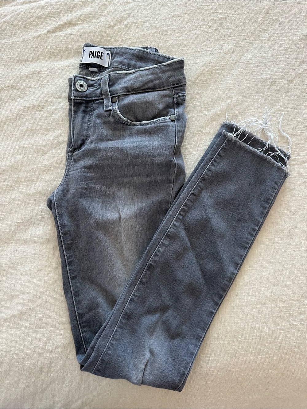 PAIGE Gray Frayed-Hem Cropped Skinny Jeans